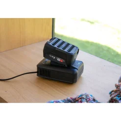 Bosch Akku Starter-Set 18V, 4,0 Ah Akku Ladegerät 18V-44