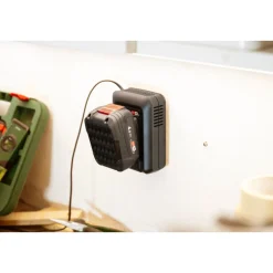 Bosch Akku Starter-Set 18V, 4,0 Ah Akku Ladegerät 18V-44