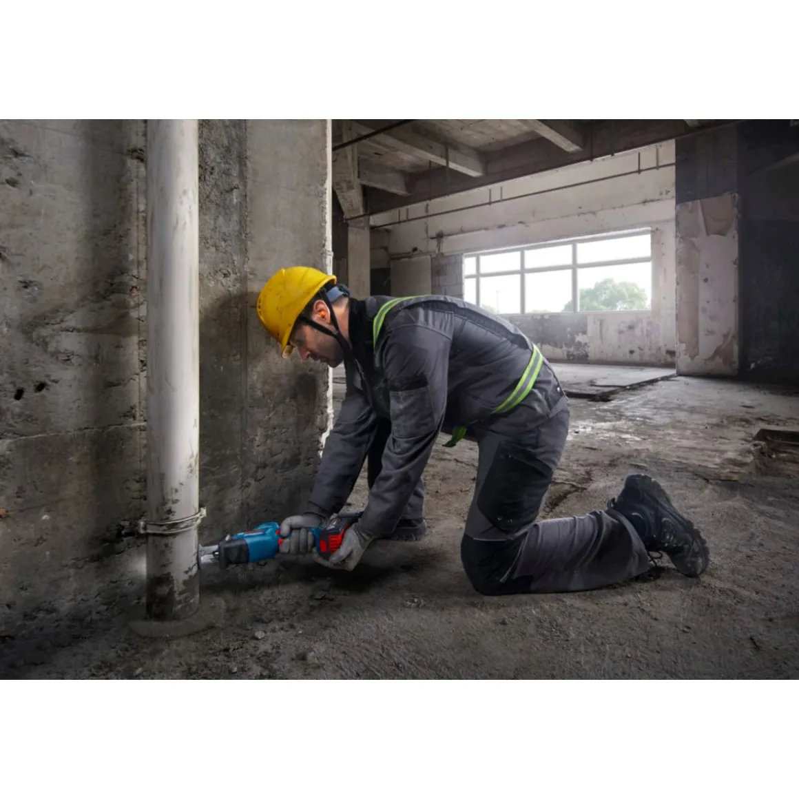 Bosch Professional Akku-Säbelsäge GSA 18V-24