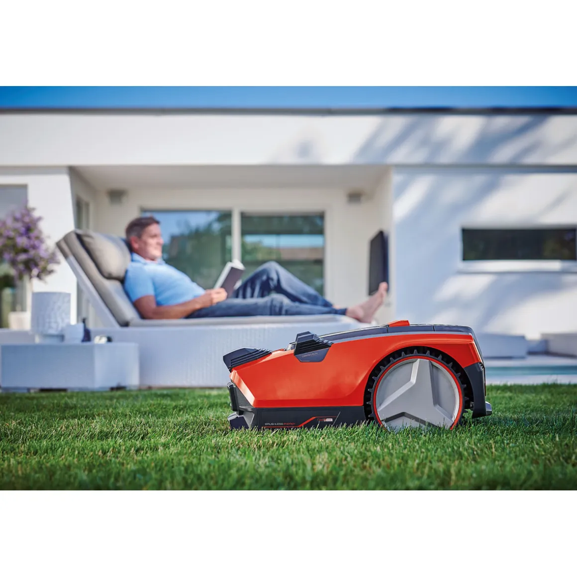Einhell Mähroboter Freelexo Cam 500 inkl Ladegerät u 3,0 AH Akku