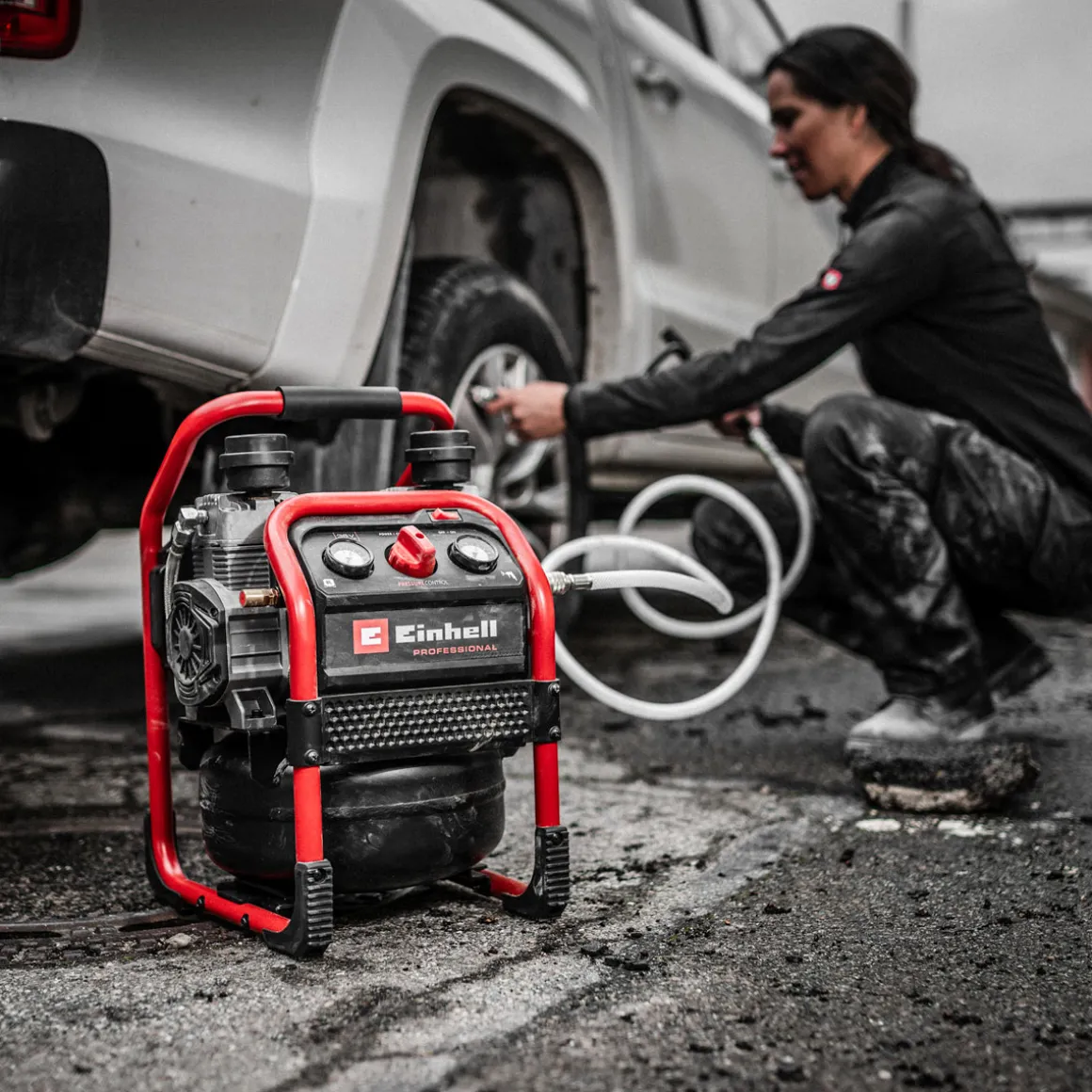 Einhell Professional Akku-Kompressor SILENZZO 36/210