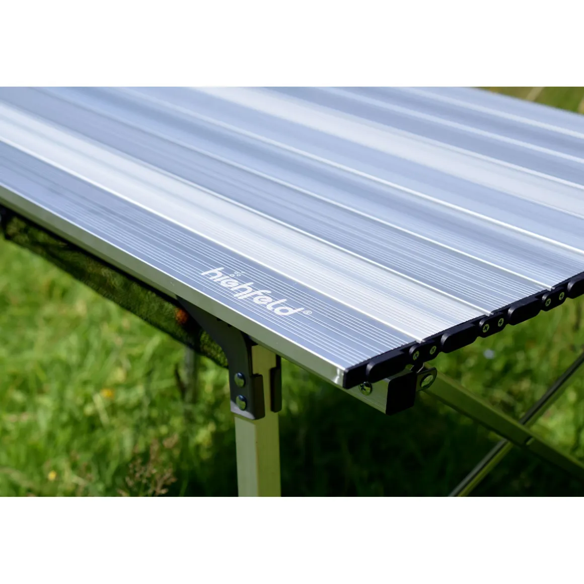 highfeld Klapptisch Campingtisch mit Ablagenetz