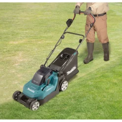 Makita Akku-Rasenmäher DLM382PM2 2 x 18V 4,0Ah inkl Akkus und Doppelladegerät