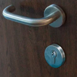 SplenDoor Premium-Haustür Passivedoor Uppsala energiesparend nussbaum 110 x 210 cm links