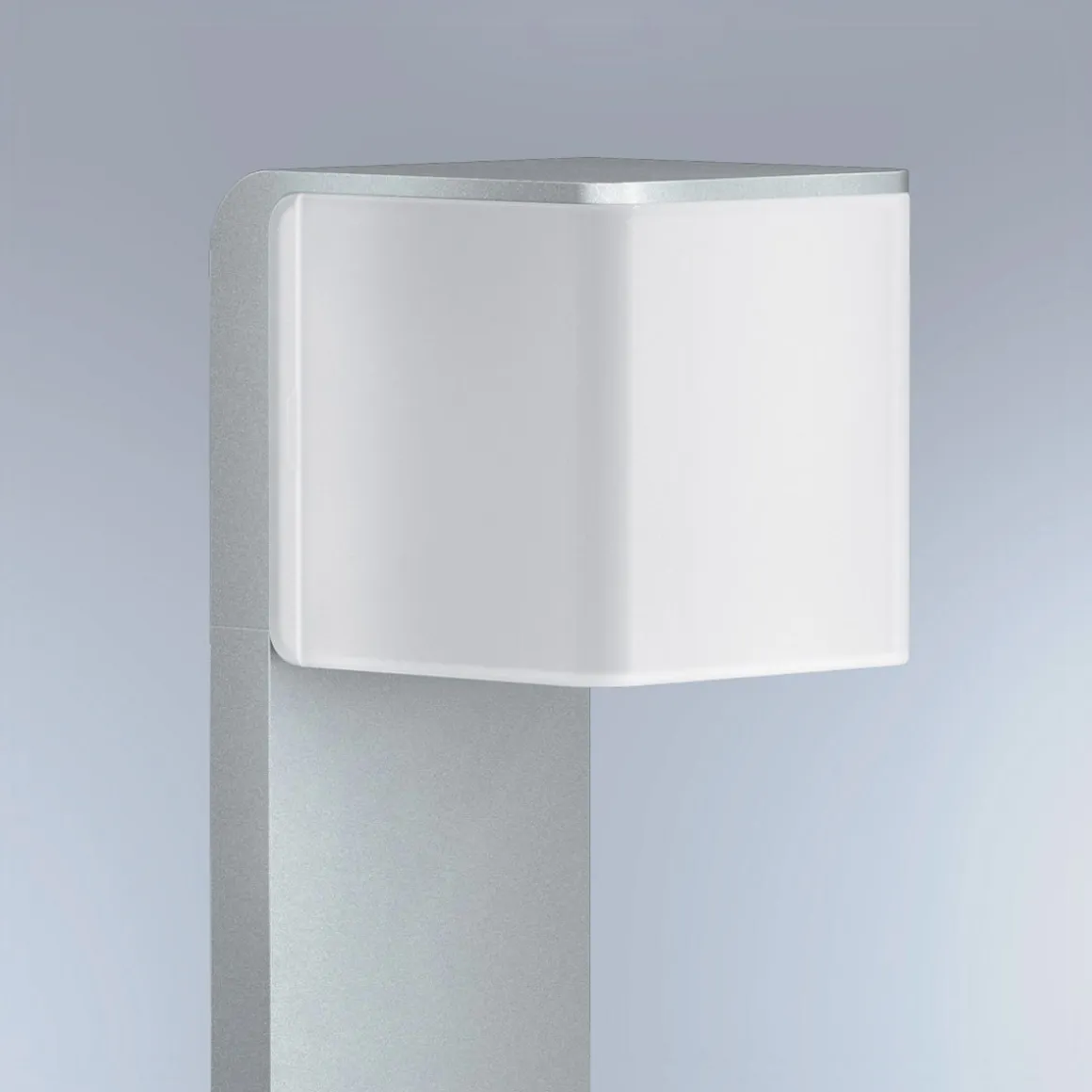 Steinel Standaußenleuchte mit Bewegungsmelder GL 80 SC iHF-Sensor silber