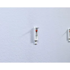 Tesa Klebeschraube für Tapete und Putz verstellbar 2 Stück Traglast 2 x 1 kg