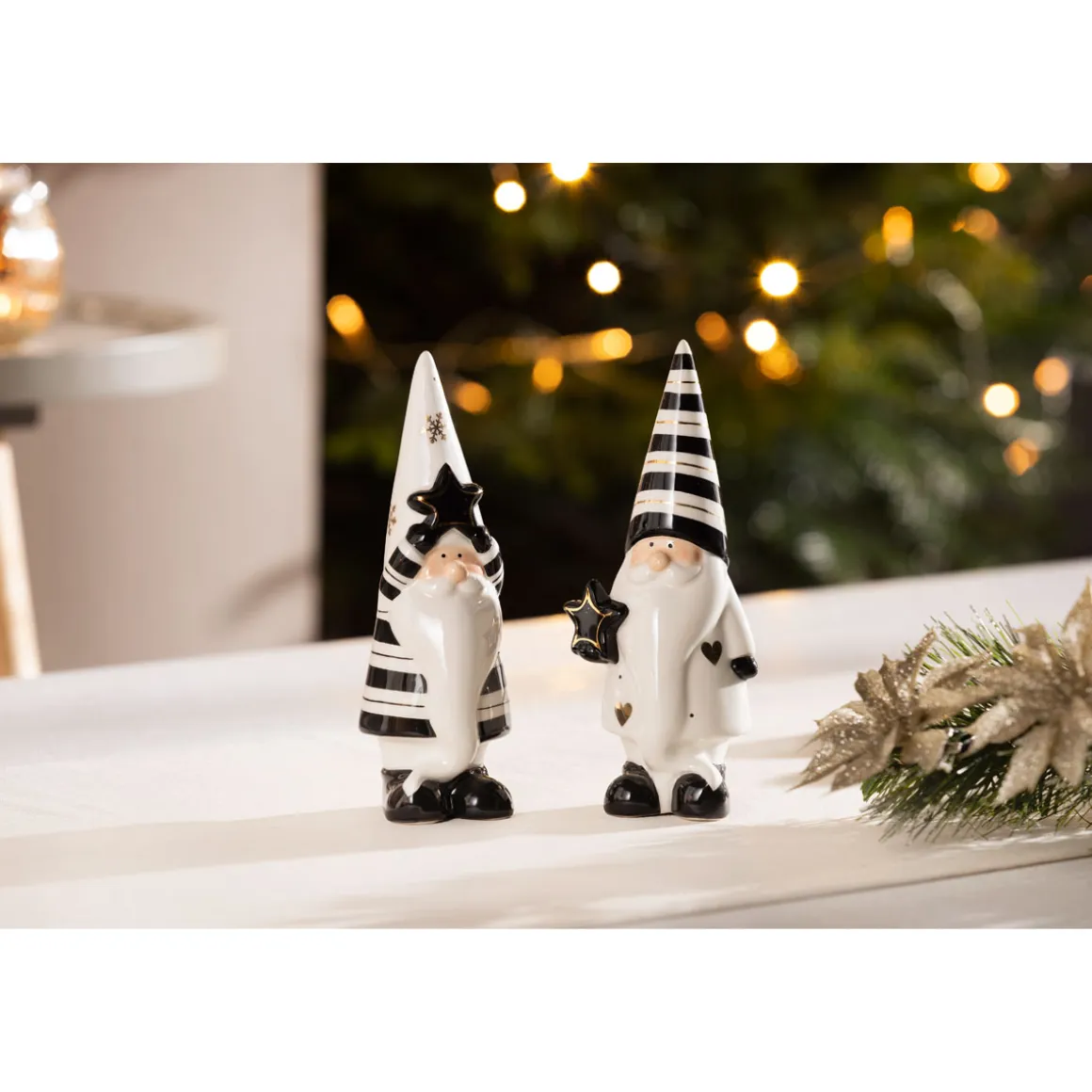 Weihnachtsmann weiß/schwarz 7,5 x 6 x 18 cm