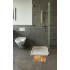 Wenko Baderost Indoor und Outdoor Bambus 50 x 50 cm Badematte Bodenrost für Dusche Bad Pool mit rutschhemmender Unterseite