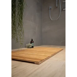 Wenko Baderost Indoor und Outdoor Bambus 50 x 50 cm Badematte Bodenrost für Dusche Bad Pool mit rutschhemmender Unterseite