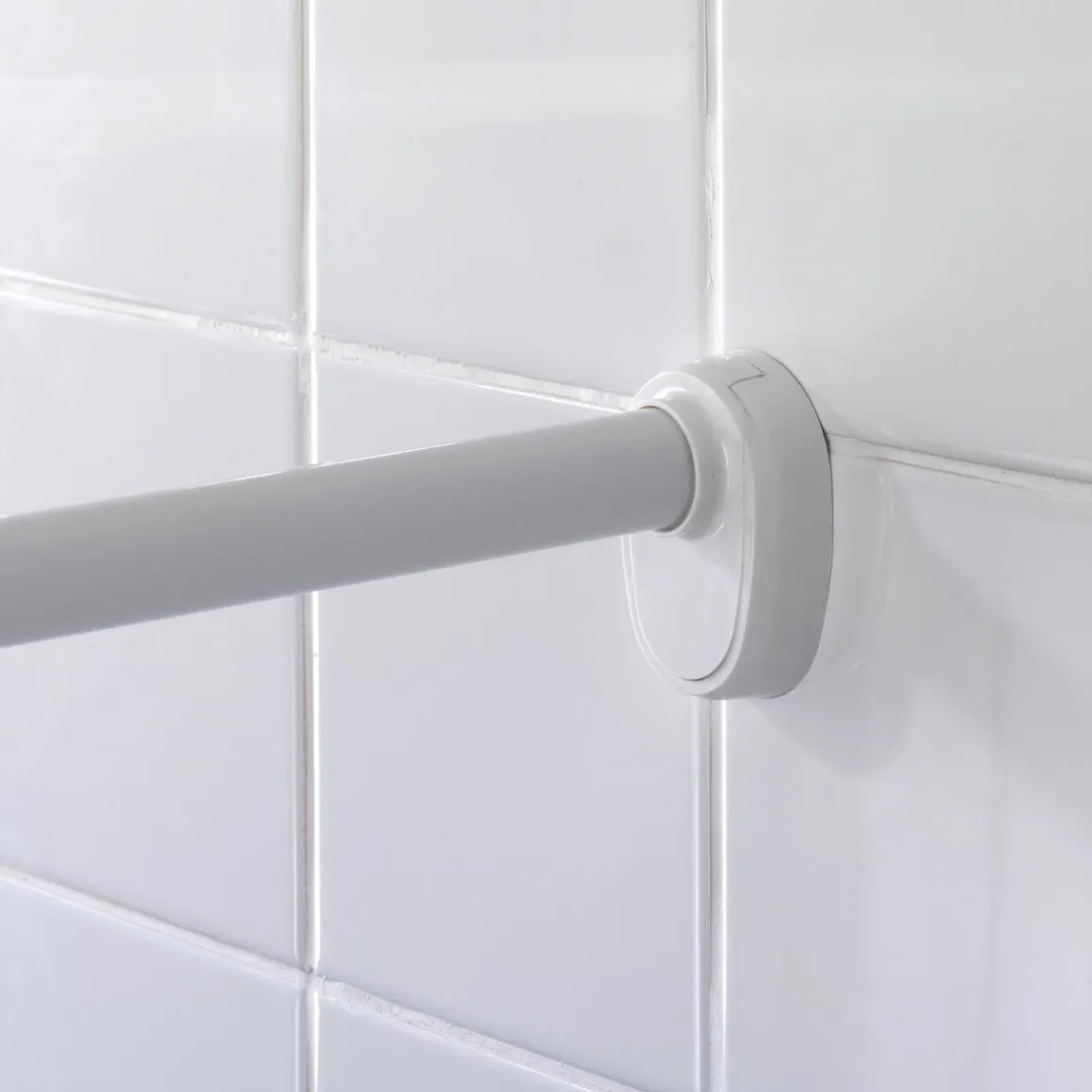 Wenko Rundduschstange Weiß 80 x 80 / 90 x 90 cm