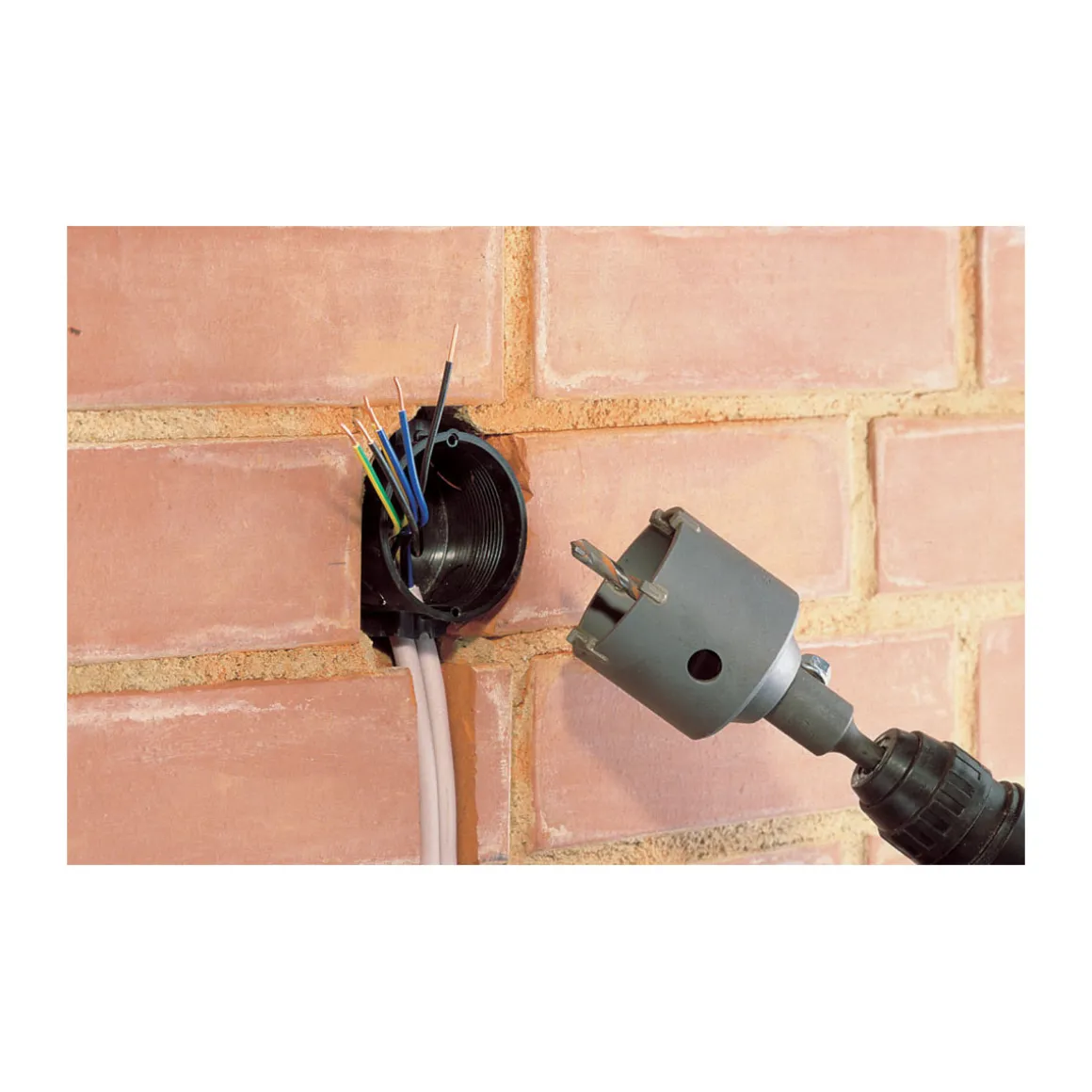 Wolfcraft Bohrkrone hartmetallbestückt mit Spanndorn SDS-plus Durchmesser 68 mm